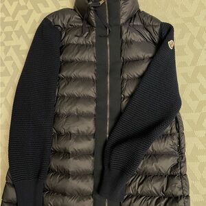Authentic Moncler Navy Quilted Puffer Jacket with Knit Sleeves